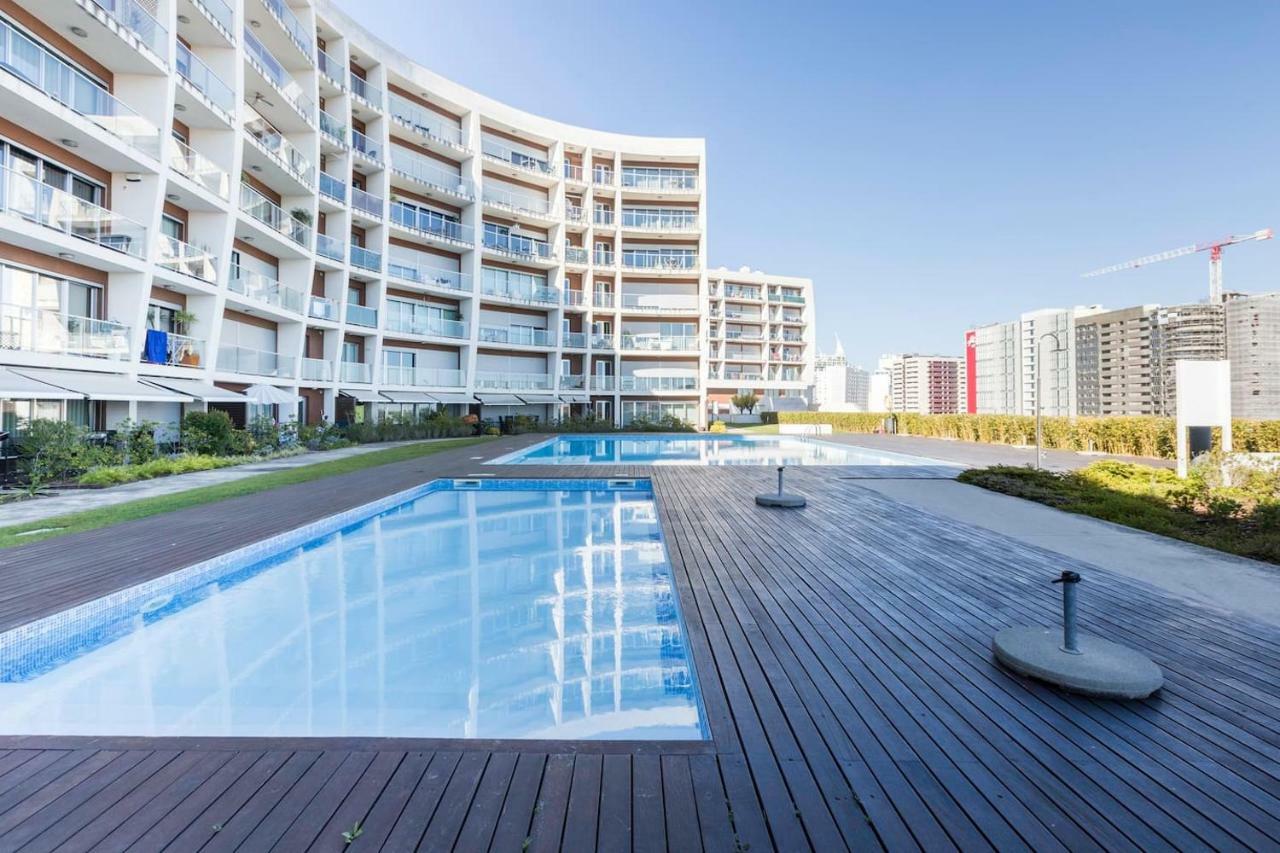 Amazing Flat - Pool And Parking Apartment Lisboa Ngoại thất bức ảnh